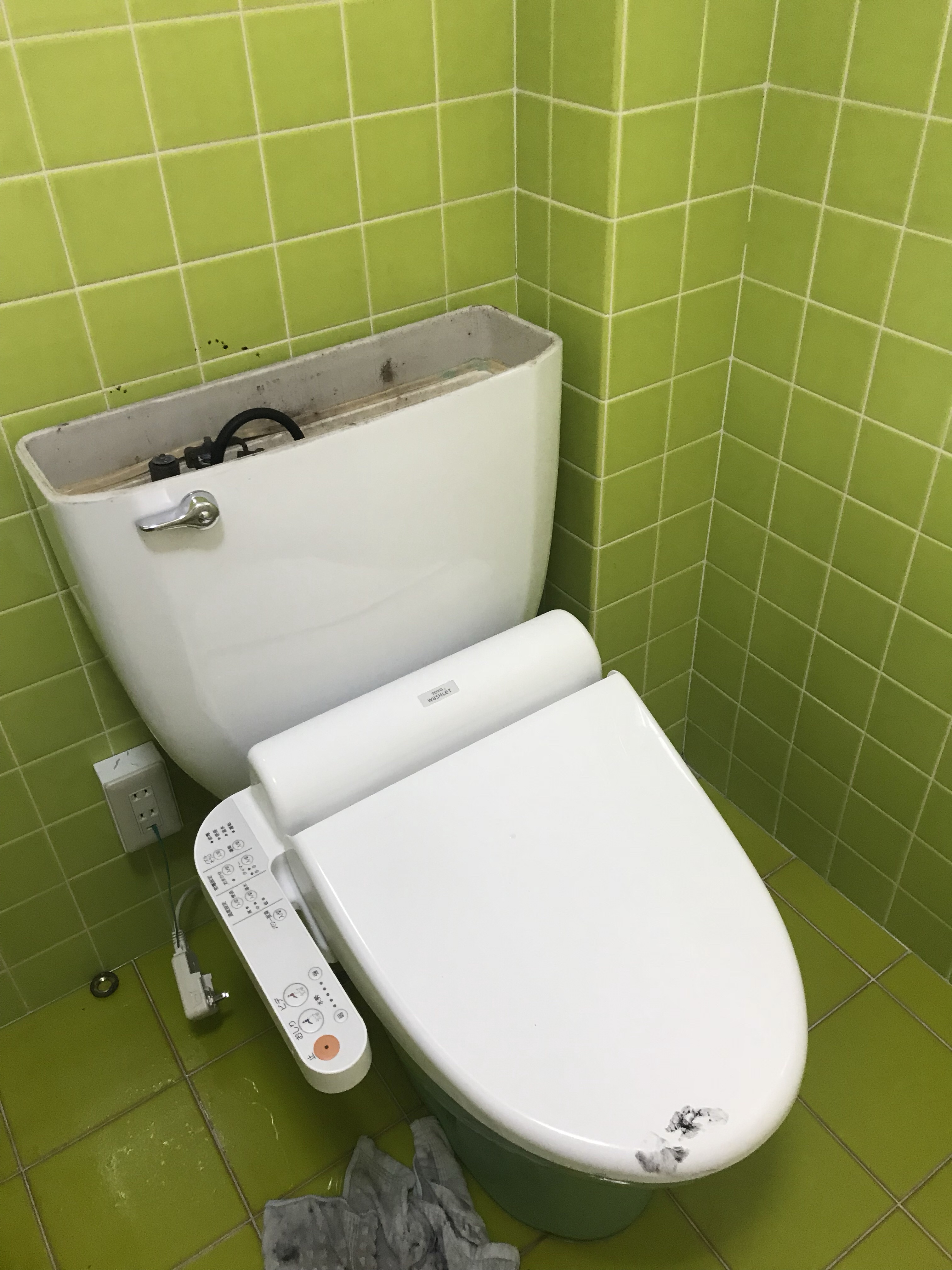 トイレタンクの水漏れ 水が止まらない 京都市 水もれドルフィン